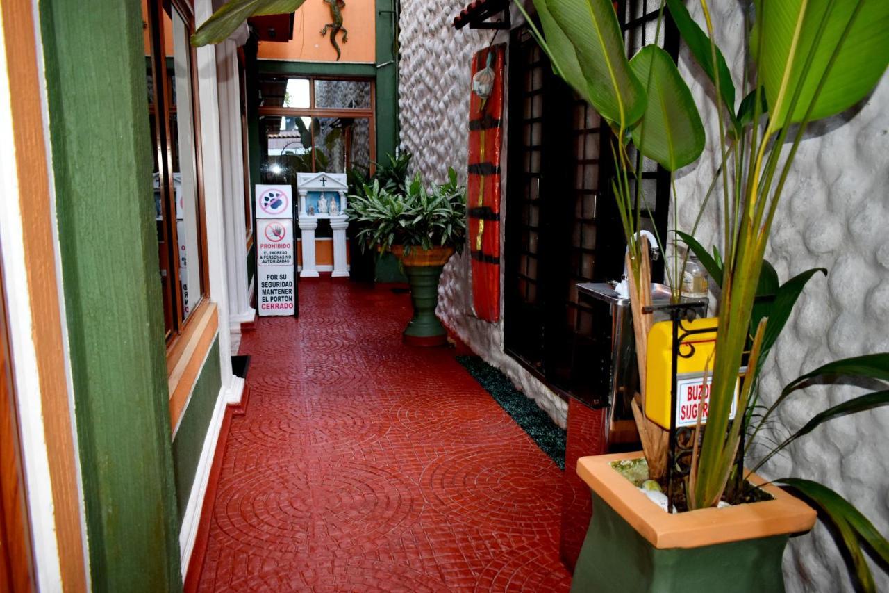 Apartahotel Tierras Amazonicas Летисия Экстерьер фото